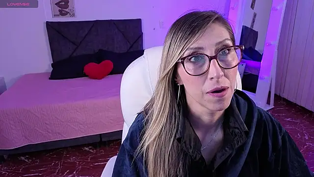 Scarlett 079 online show from May 10, 11:36 am
