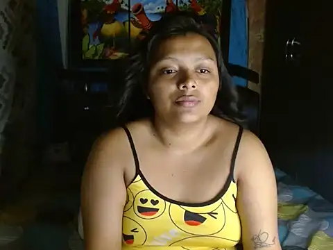 Snapshot of caro_lil chatting on February 26, 4:34 am caro lil online show from February 26, 4:34 am