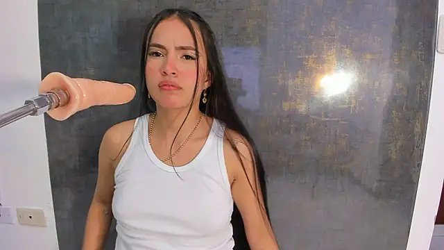 antonella guzman  online show from December 5, 8:28 pm