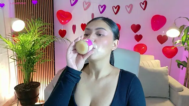 victoria   moon online show from February 12, 1:11 pm