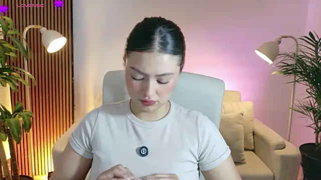 victoria   moon online show from April 9, 1:50 pm