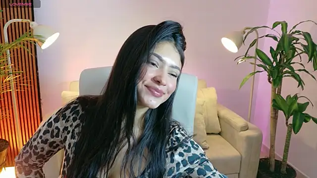 victoria   moon online show from February 5, 1:40 pm