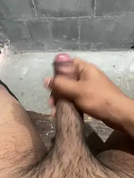 Snapshot of Isaackals chatting on March 30, 12:23 am Isaackals online show from March 30, 12:23 am