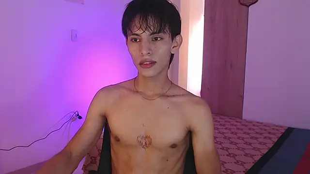 andrew courtzz online show from May 5, 7:28 pm