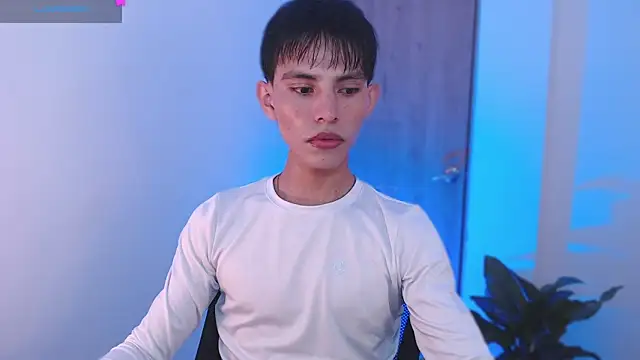 andrew courtzz online show from June 3, 6:12 pm