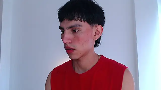 Snapshot of andrew_courtzz chatting on January 10, 6:47 pm andrew courtzz online show from January 10, 6:47 pm