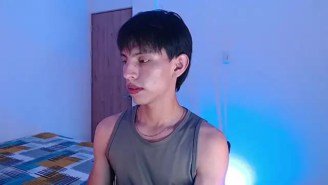 andrew courtzz online show from April 12, 5:38 pm