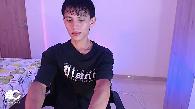 andrew courtzz online show from March 28, 9:05 pm