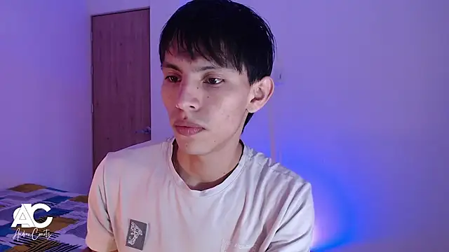 andrew courtzz online show from April 8, 8:21 pm