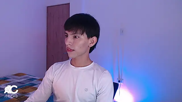 andrew courtzz online show from April 11, 3:59 pm