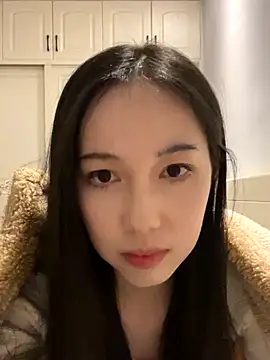 Snapshot of DD-52 chatting on December 4, 10:25 am DD-52 online show from December 4, 10:25 am