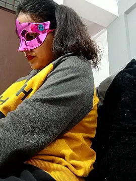 Shivani hotty online show from January 16, 3:27 pm