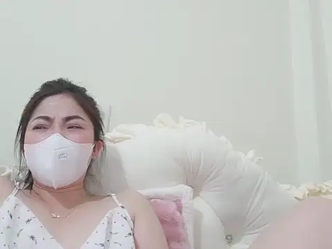 Snapshot of Mimy18 chatting on January 31, 7:23 pm Mimy18 online show from January 31, 7:23 pm