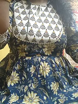 Preeti345 online show from January 14, 9:35 am