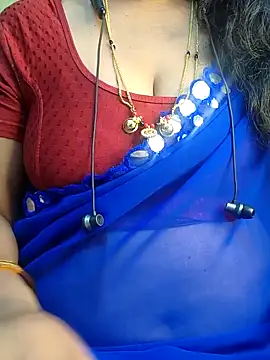 Snapshot of Preeti345 chatting on April 23, 8:10 am Preeti345 online show from April 23, 8:10 am