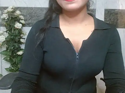 Lola Bebe online show from March 11, 6:18 am