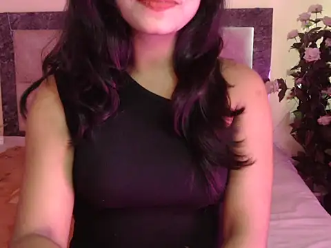 Lola Bebe online show from April 12, 5:33 am