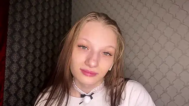 Snapshot of Cleonoth2o chatting on February 12, 9:03 pm Cleonoth2o online show from February 12, 9:03 pm