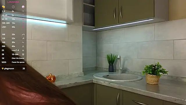 ObsidianVelour online show from March 14, 3:07 pm