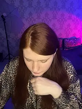 NicollVeys online show from December 5, 12:10 am