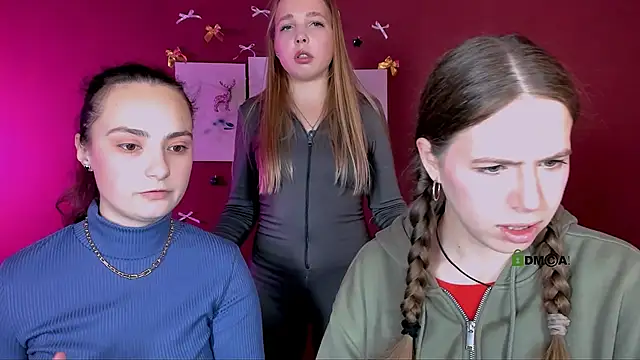 Snapshot of jenna_elayne chatting on December 20, 10:07 am jenna elayne online show from December 20, 10:07 am