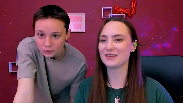 Snapshot of jenna_elayne chatting on February 16, 8:46 am jenna elayne online show from February 16, 8:46 am