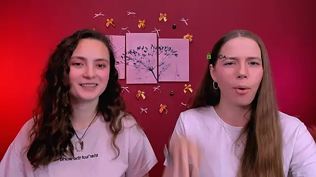 Snapshot of jenna_elayne chatting on January 7, 9:47 am jenna elayne online show from January 7, 9:47 am