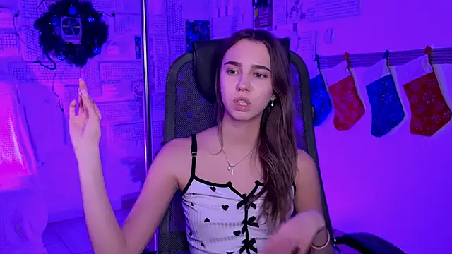 KimPorins online show from December 15, 1:17 pm