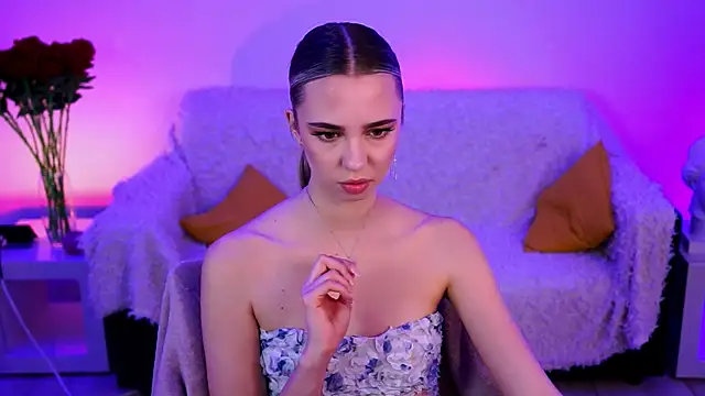 KimPorins online show from February 27, 4:40 pm