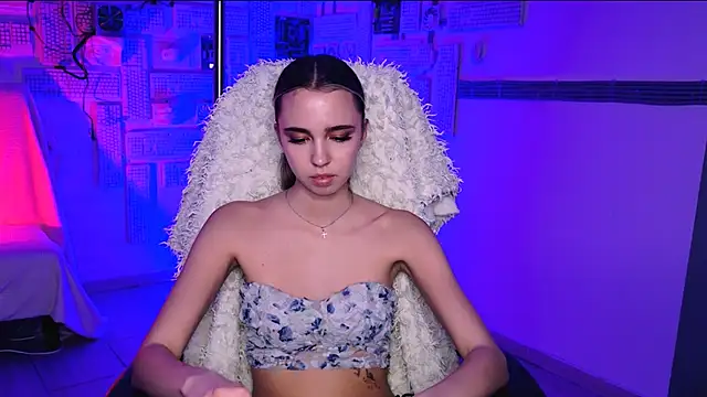 KimPorins online show from February 8, 3:43 pm