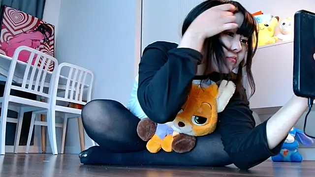 minji snow online show from April 18, 12:51 pm