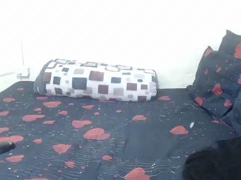 Phoenix Curvelicious online show from April 2, 8:54 am