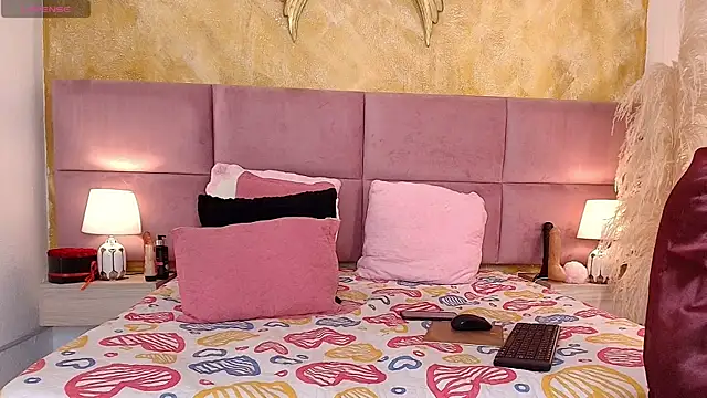Snapshot of Zoe_aitanaa chatting on July 9, 7:57 pm Zoe aitanaa online show from July 9, 7:57 pm