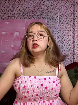 Snapshot of Samsam-006 chatting on December 21, 9:00 am Samsam-006 online show from December 21, 9:00 am