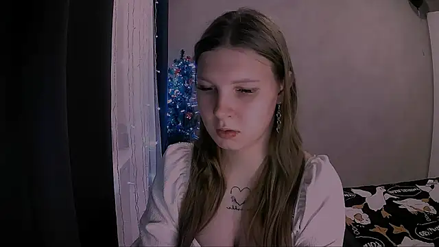 nelli lux  online show from January 10, 1:39 pm