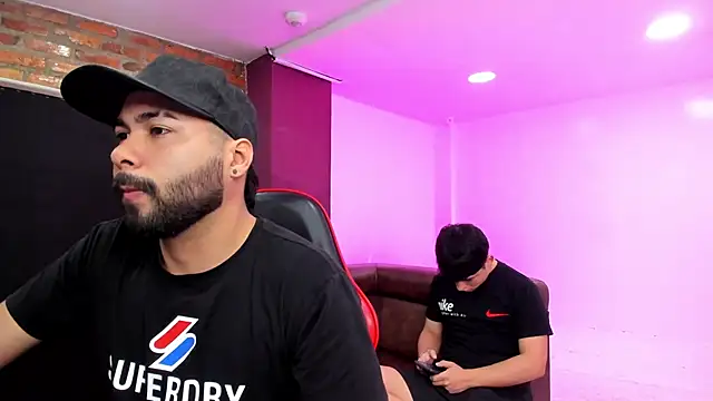 HotThreesoome online show from February 13, 12:16 pm