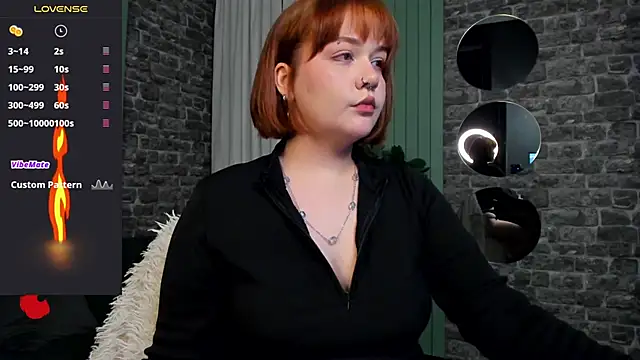 Snapshot of ginger_hood chatting on December 15, 6:08 am ginger hood online show from December 15, 6:08 am