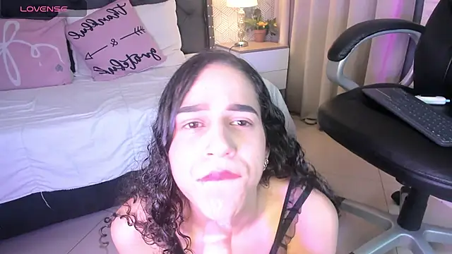 ariana  rosse online show from May 15, 3:26 am