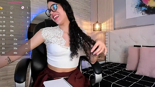 ariana  rosse online show from March 28, 3:07 am