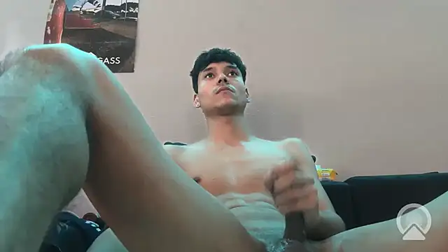 OnlyTyroone online show from January 9, 11:50 am