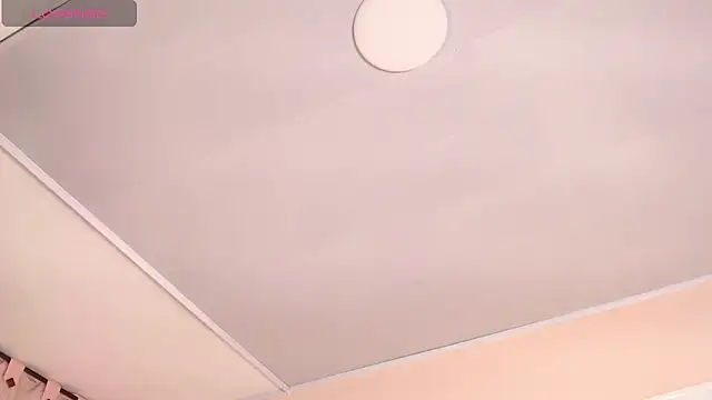 Snapshot of Aiilyn-7 chatting on December 4, 9:36 pm Aiilyn-7 online show from December 4, 9:36 pm