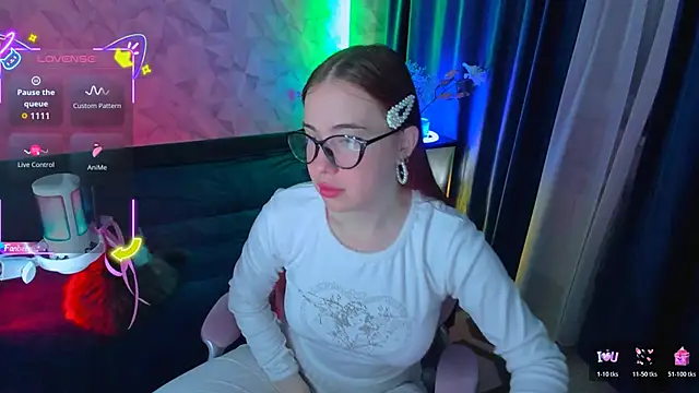 moon siren online show from February 22, 4:08 pm