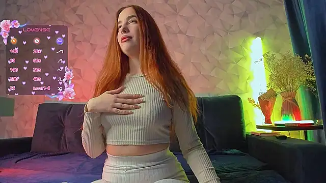 moon siren online show from April 30, 3:52 pm