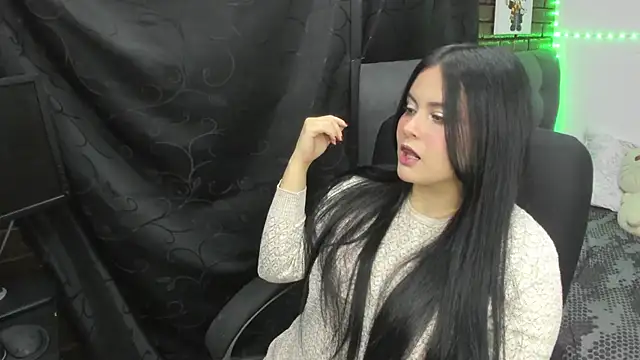 candylunas  online show from March 2, 3:51 am