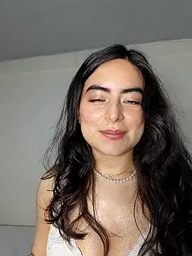 saasha Petit online show from February 24, 11:11 am