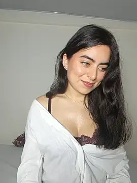 saasha Petit online show from February 26, 10:37 am