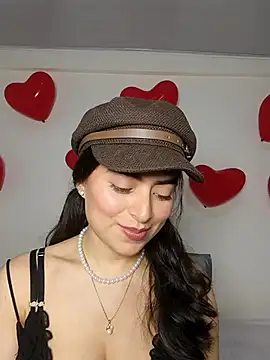 saasha Petit online show from February 17, 10:23 am