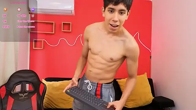 Snapshot of Neo_Twink chatting on June 9, 7:04 pm Neo Twink online show from June 9, 7:04 pm