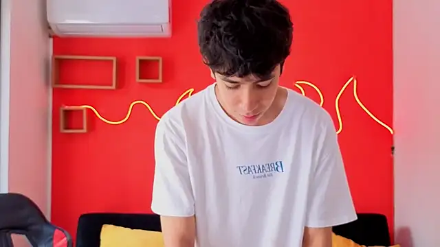 Neo Twink online show from May 9, 7:06 pm