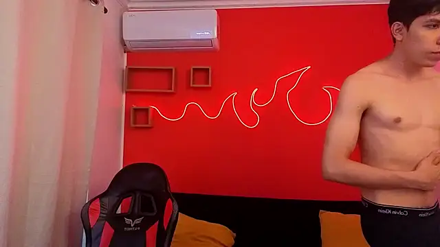 Neo Twink online show from April 8, 7:15 pm